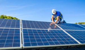 Installation et mise en production des panneaux solaires photovoltaïques à La Guerche-sur-l'Aubois